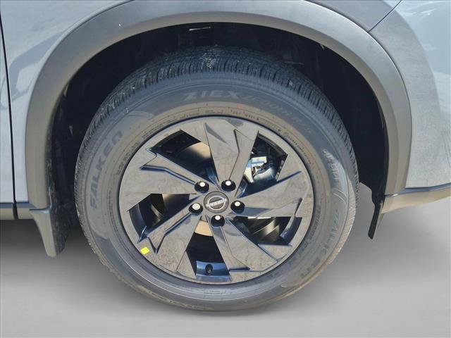 New 2026 Nissan Rogue SV FWD image 9