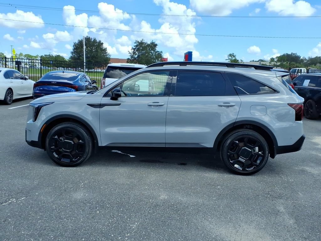 Used 2025 Kia Sorento SX AWD/4WD image 4