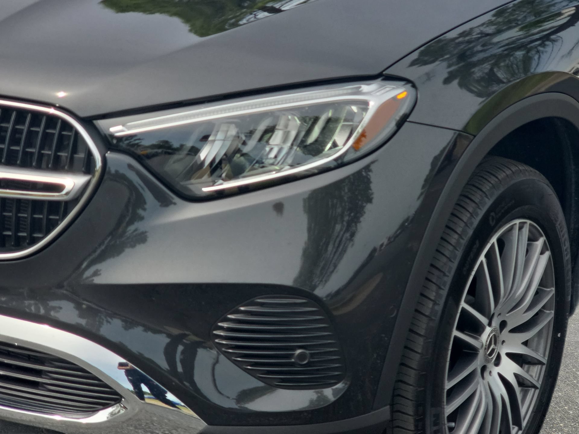 Used 2025 Mercedes-Benz GLC 300 4MATIC image 30