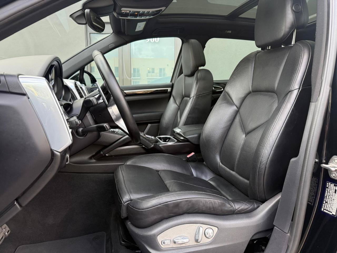 Used 2016 Porsche Cayenne S AWD/4WD image 20