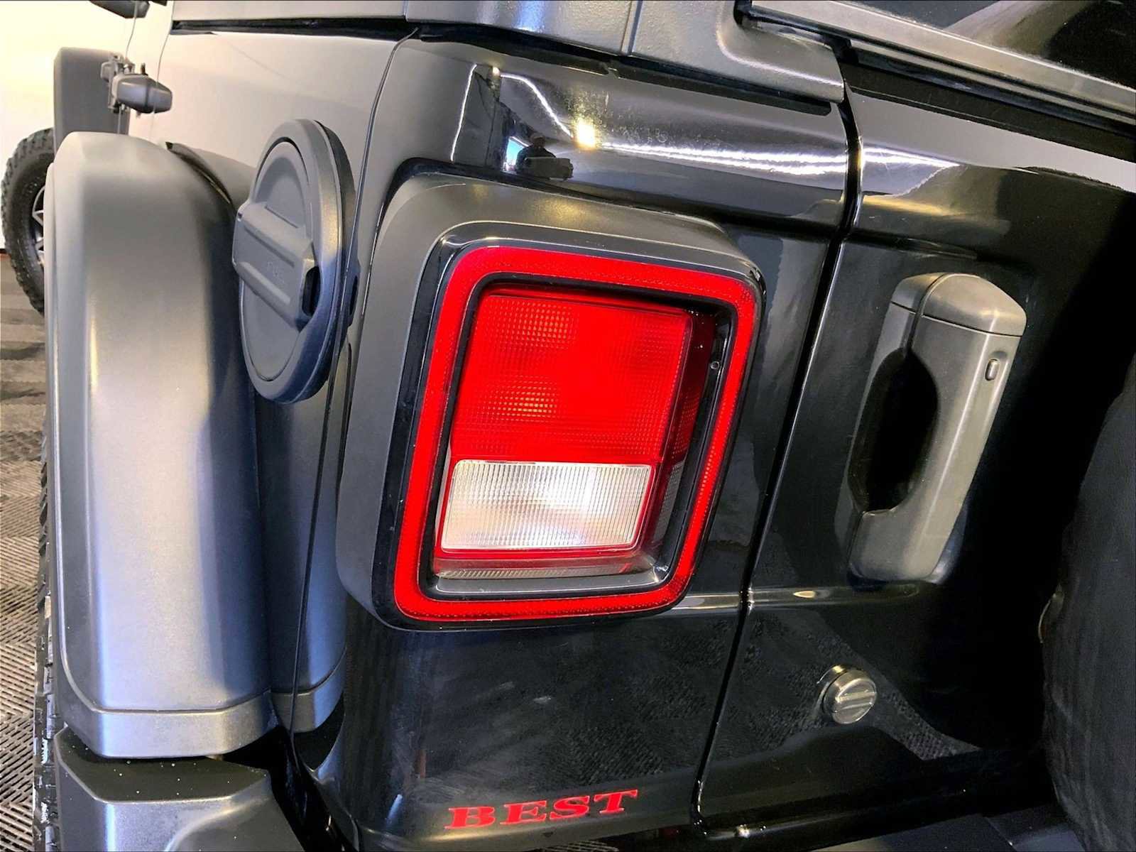 Used 2020 Jeep Wrangler Unlimited Rubicon w/ Dual Top Group image 30