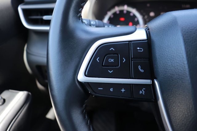 Used 2025 Toyota Highlander LE image 20