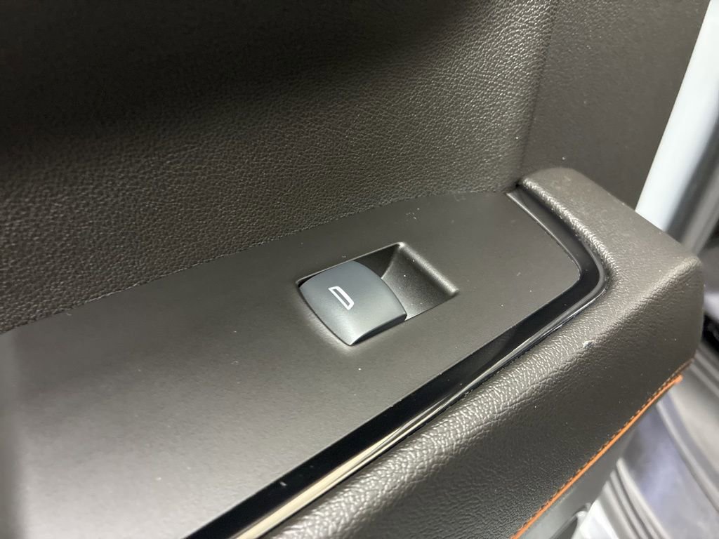 Used 2024 GMC Sierra 1500 AT4 w/ Technology Package image 36