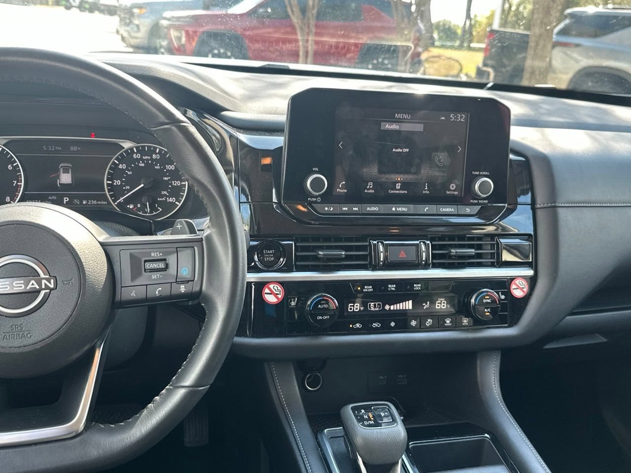 Used 2025 Nissan Pathfinder SV AWD/4WD image 15