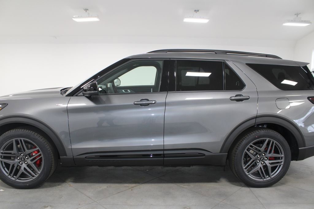 New 2026 Ford Explorer ST-Line w/ ST-Line Street Pack image 5