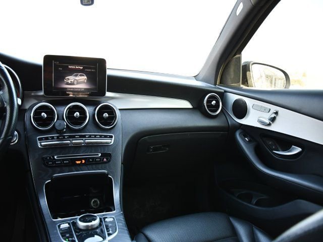 Used 2019 Mercedes-Benz GLC 300 image 17