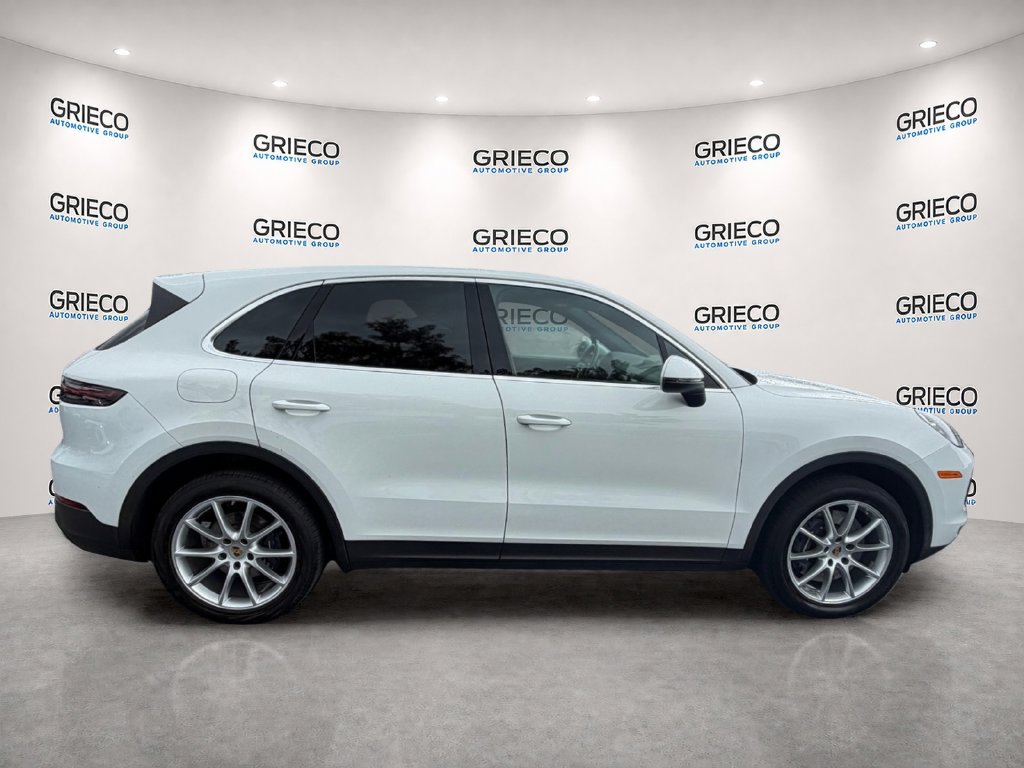 Used 2023 Porsche Cayenne w/ Premium Package AWD/4WD image 8