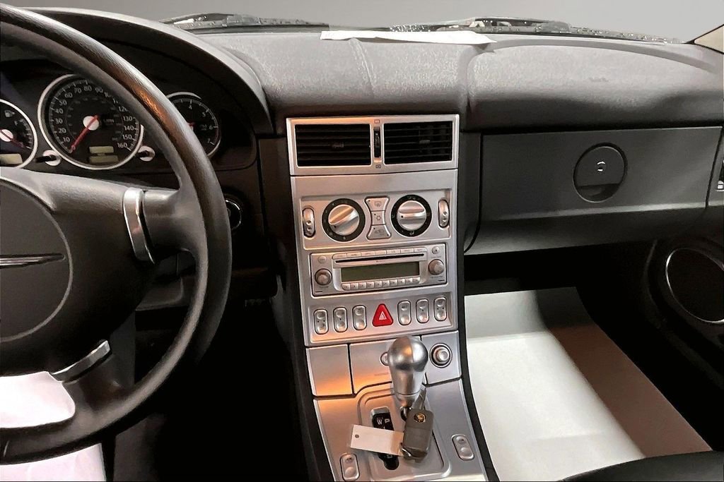 Used 2005 Chrysler Crossfire Limited image 8