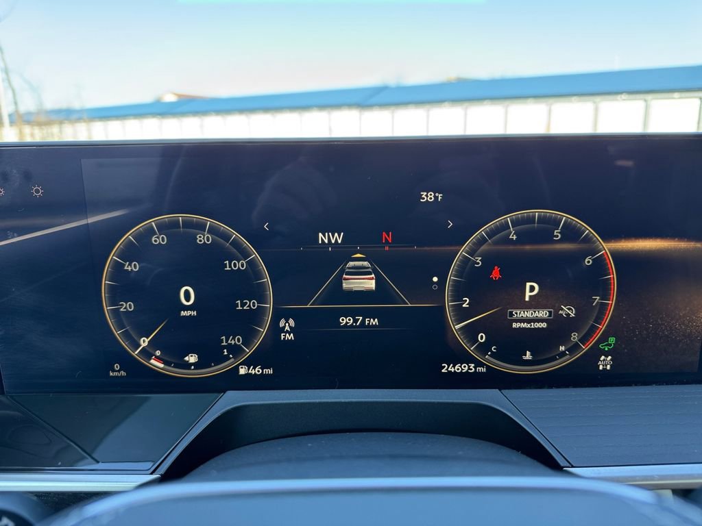 Certified 2025 INFINITI QX80 Sensory image 3