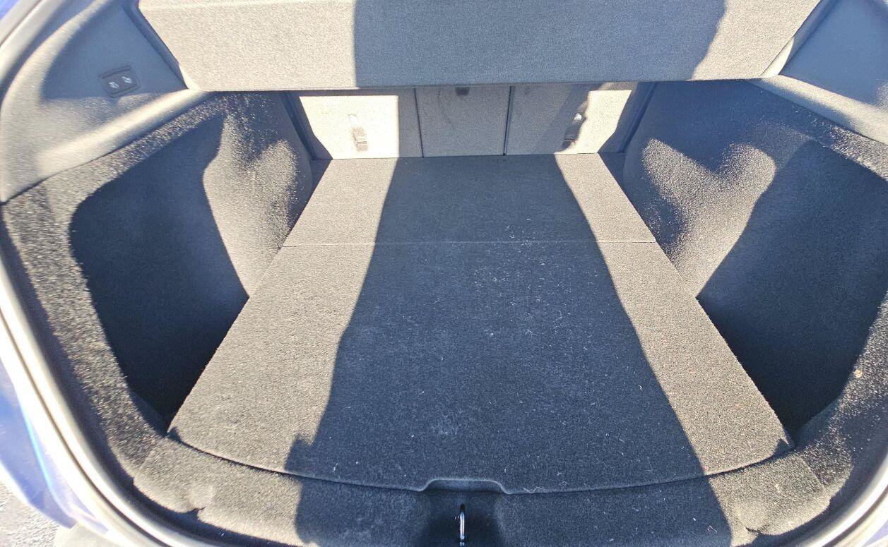 Used 2026 Tesla Model Y Long Range RWD image 11