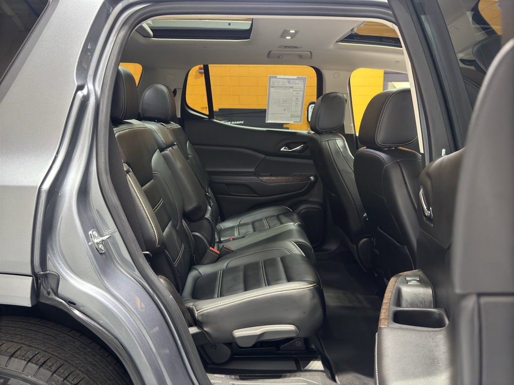 Used 2022 GMC Acadia Denali w/ GMC Pro Grade Package AWD/4WD image 21