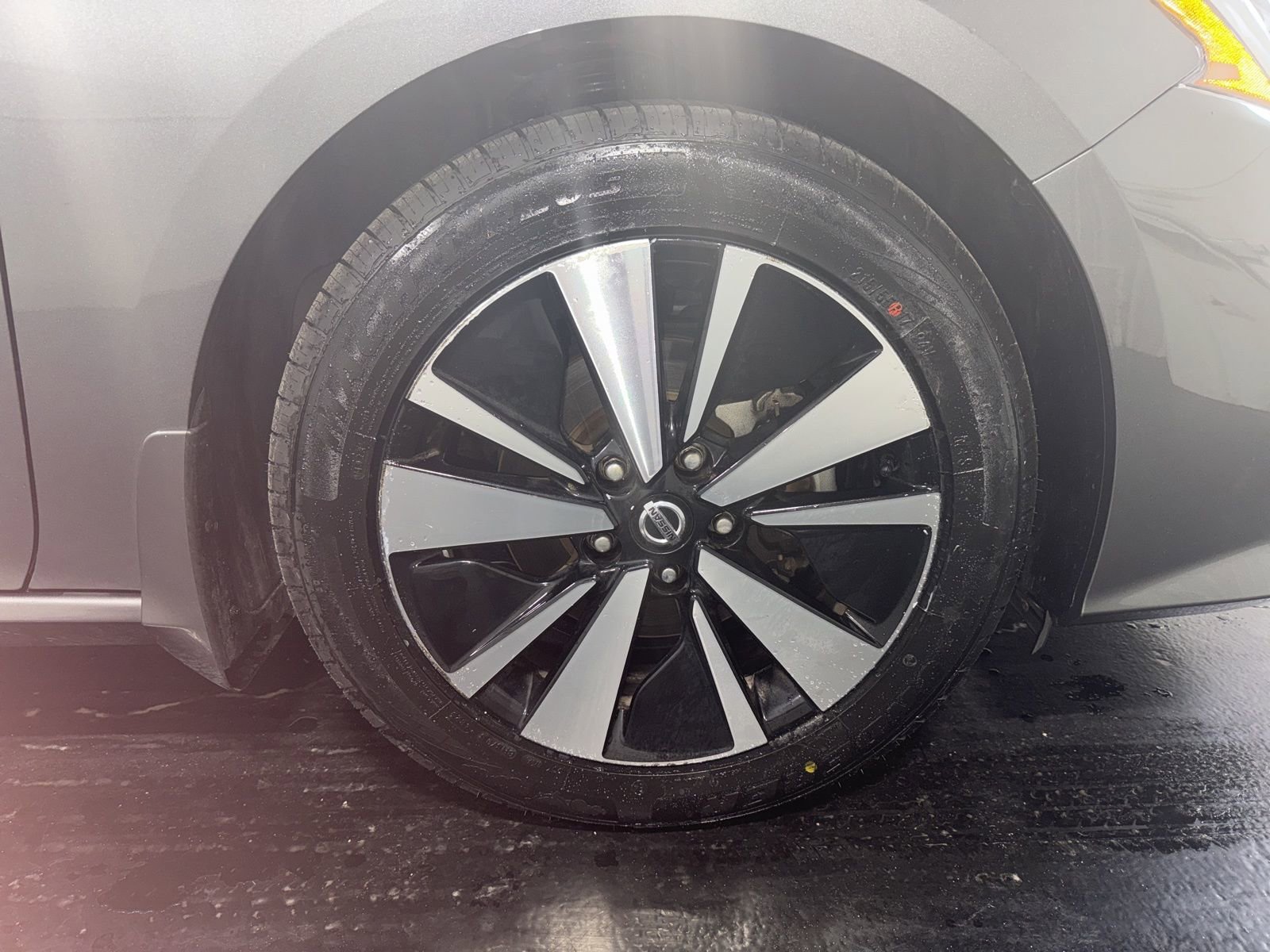 Used 2020 Nissan Altima 2.5 SV image 9