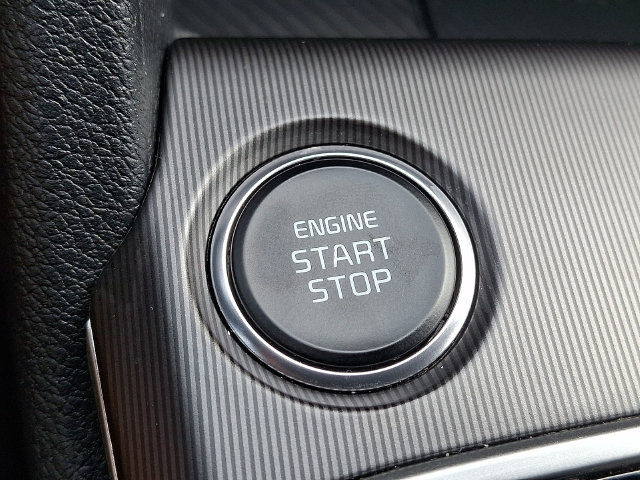Certified 2026 Kia Sportage EX FWD image 22