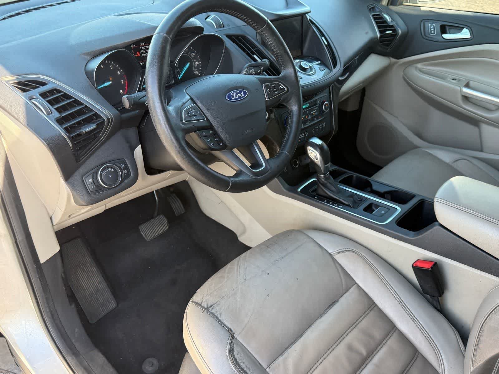 Used 2019 Ford Escape Titanium FWD image 15