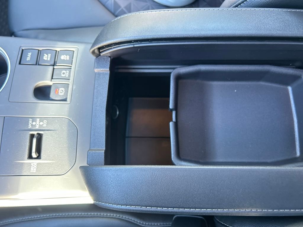 New 2025 Toyota Highlander XLE image 23