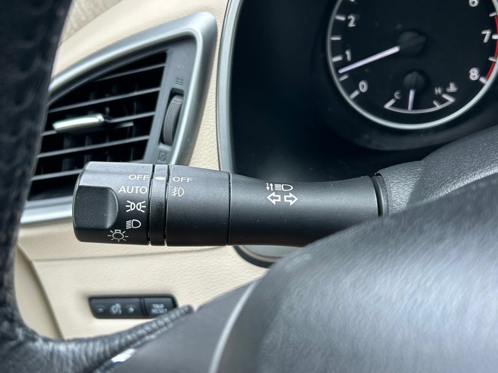 Used 2022 Nissan Murano SV FWD image 26