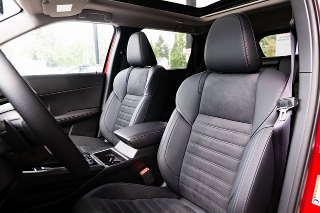 New 2025 Mitsubishi Outlander SE image 20