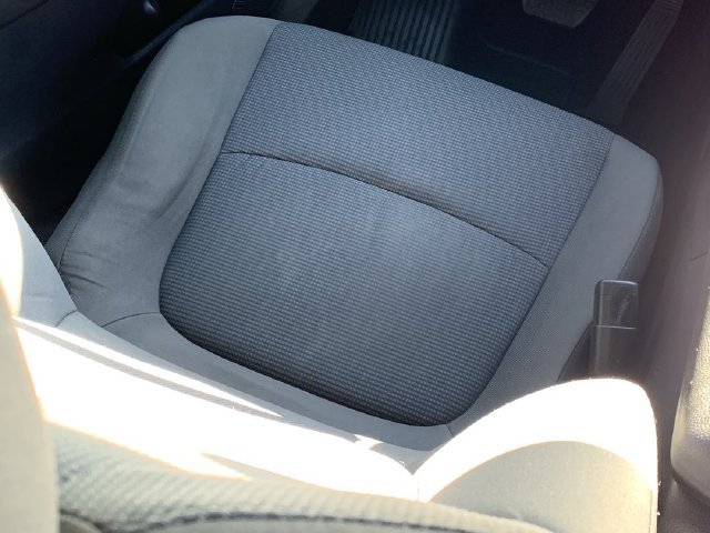 Used 2022 Toyota RAV4 LE AWD/4WD image 18