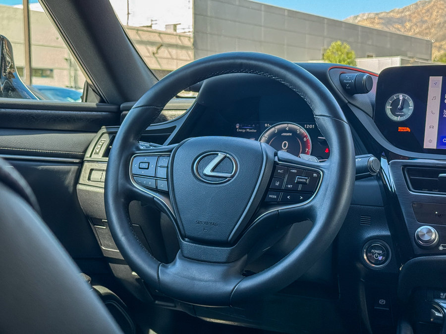 Used 2024 Lexus ES 300h w/ Premium Package FWD image 15
