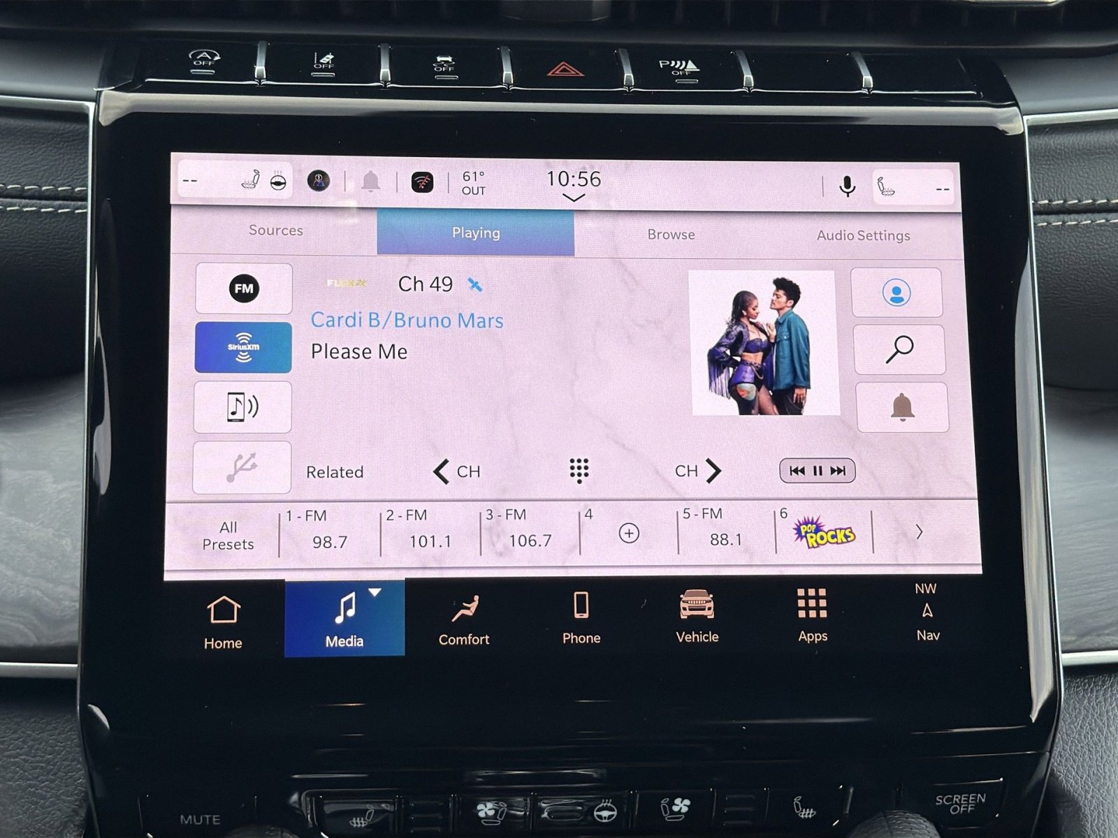 New 2025 Jeep Grand Cherokee Limited w/ Luxury Tech Group II image 18