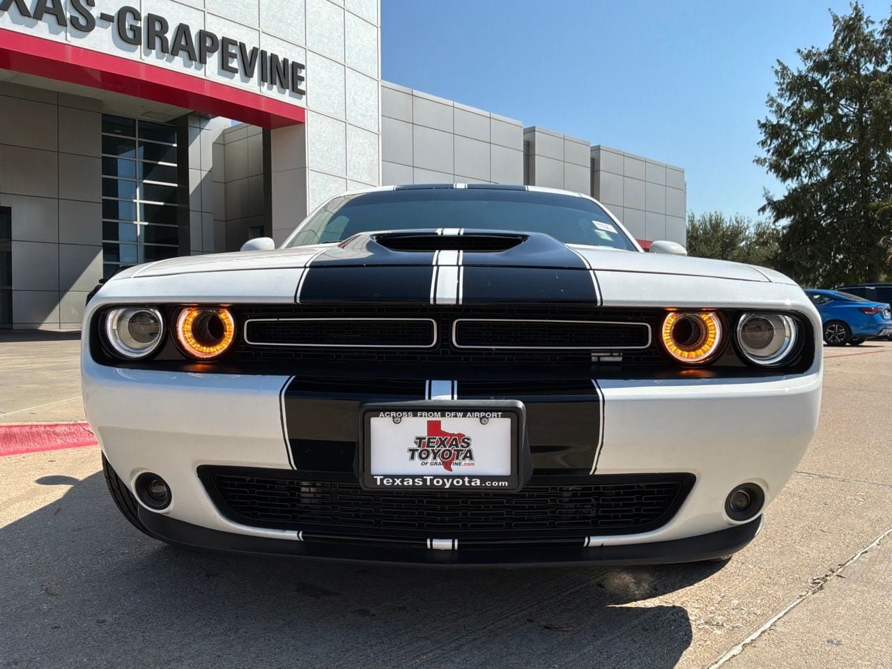 Used 2019 Dodge Challenger R/T w/ Driver Convenience Group RWD image 3