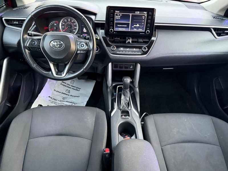 Used 2022 Toyota Corolla Cross LE w/ Moonroof Package image 13