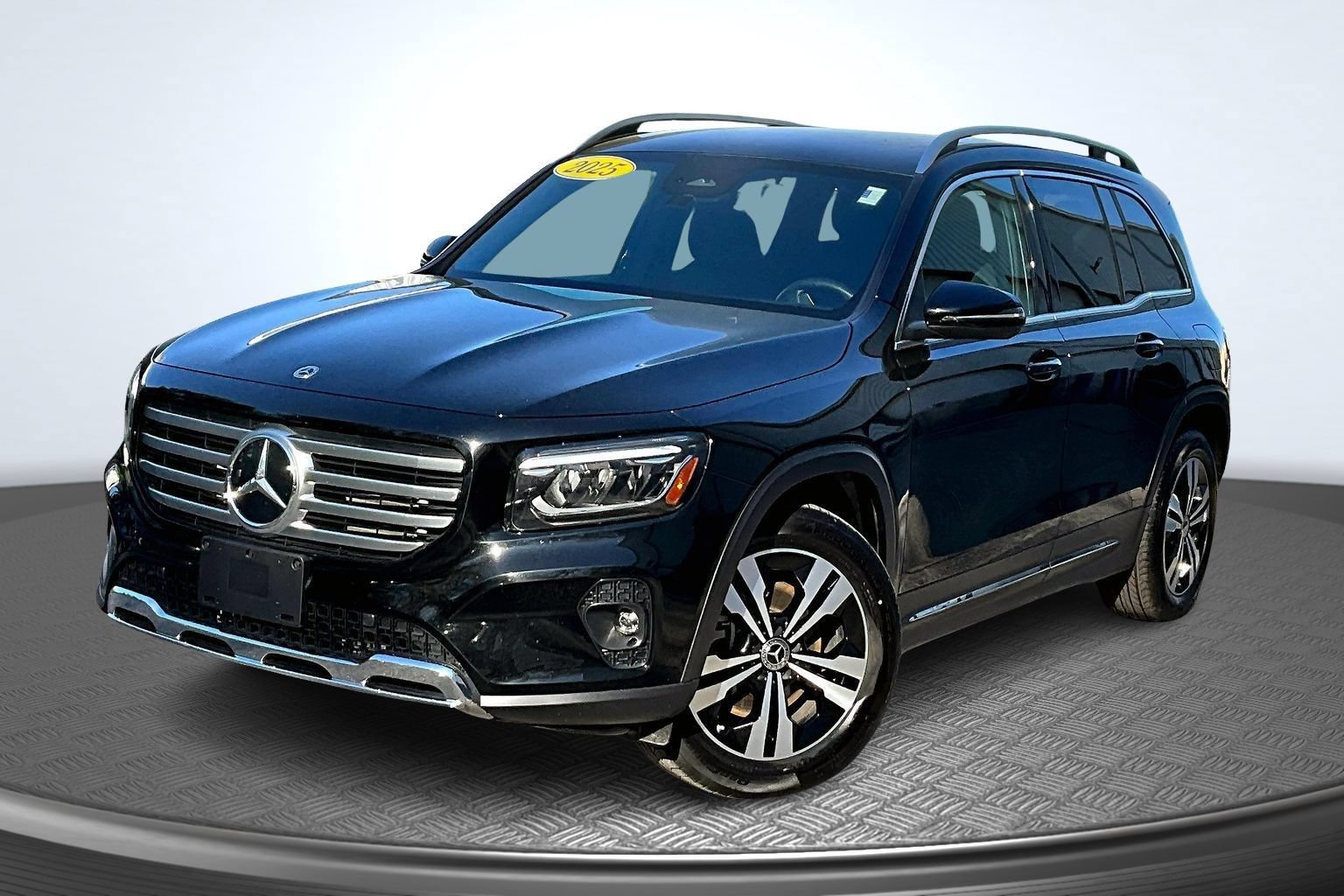 Used 2025 Mercedes-Benz GLB 250 video 1