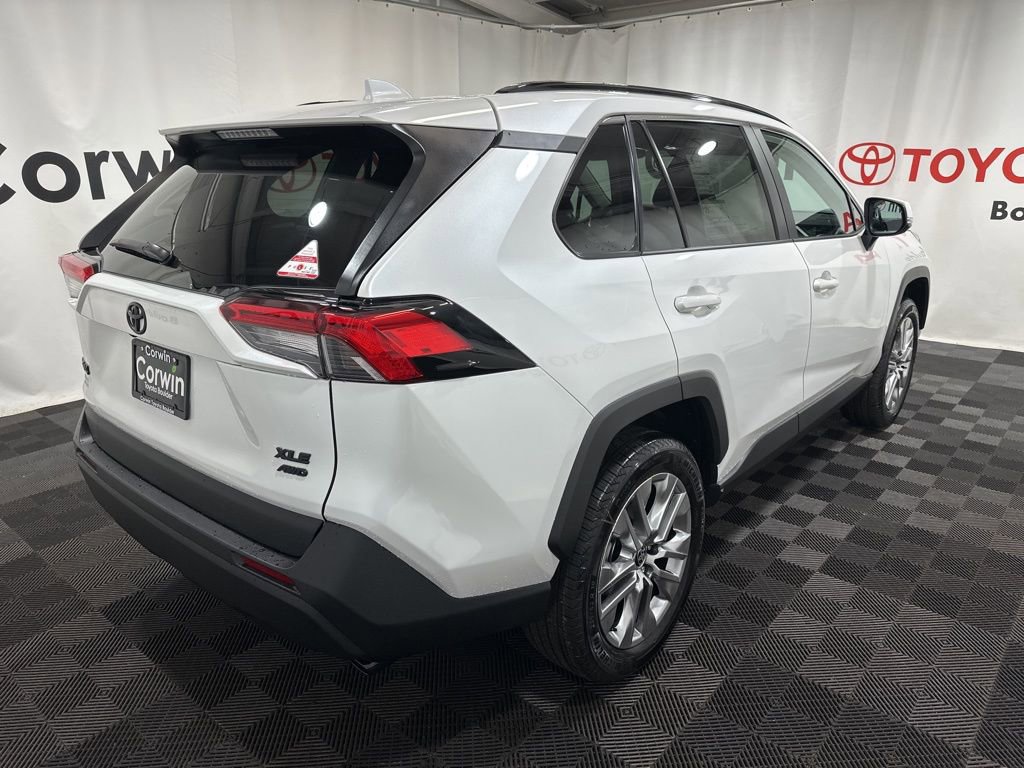 Used 2025 Toyota RAV4 XLE Premium image 8