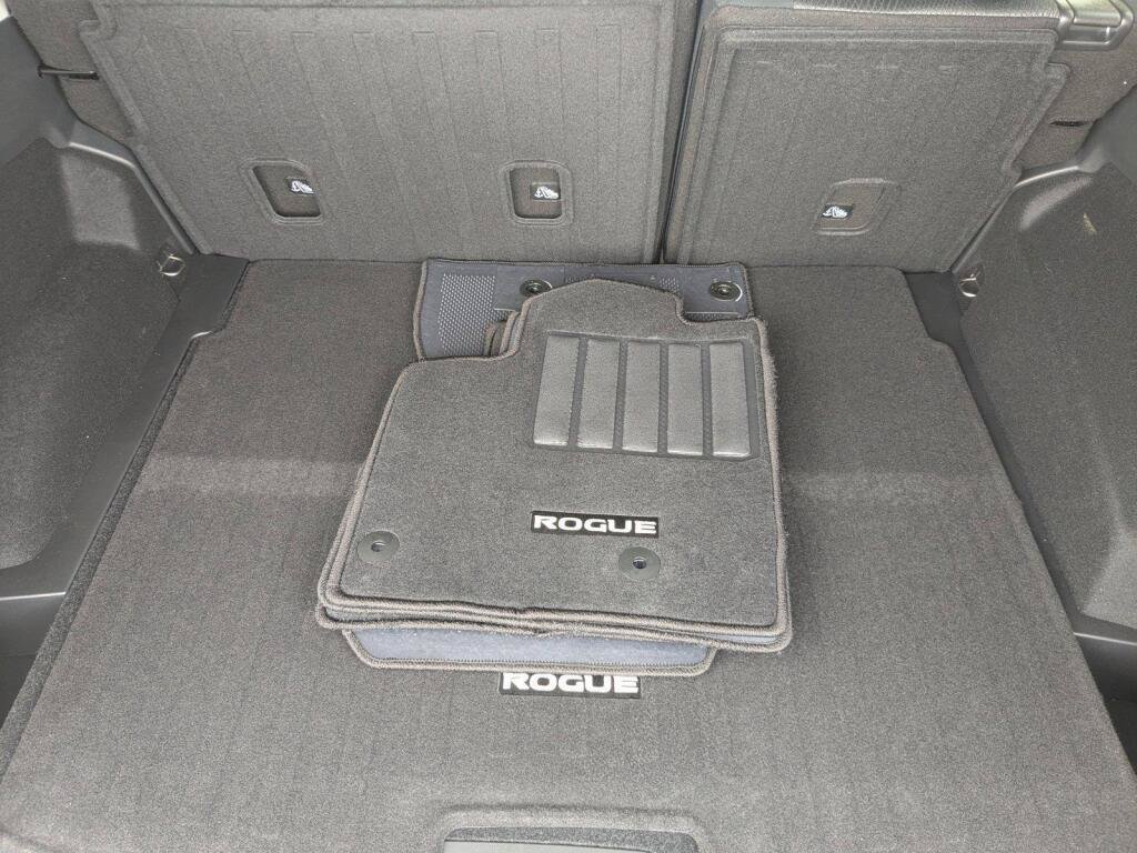 New 2026 Nissan Rogue SV AWD/4WD image 24