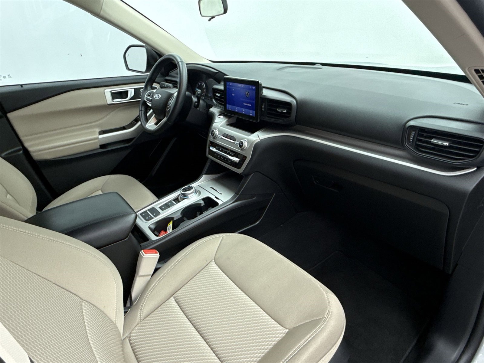 Used 2023 Ford Explorer XLT w/ Class IV Trailer Tow Package image 16