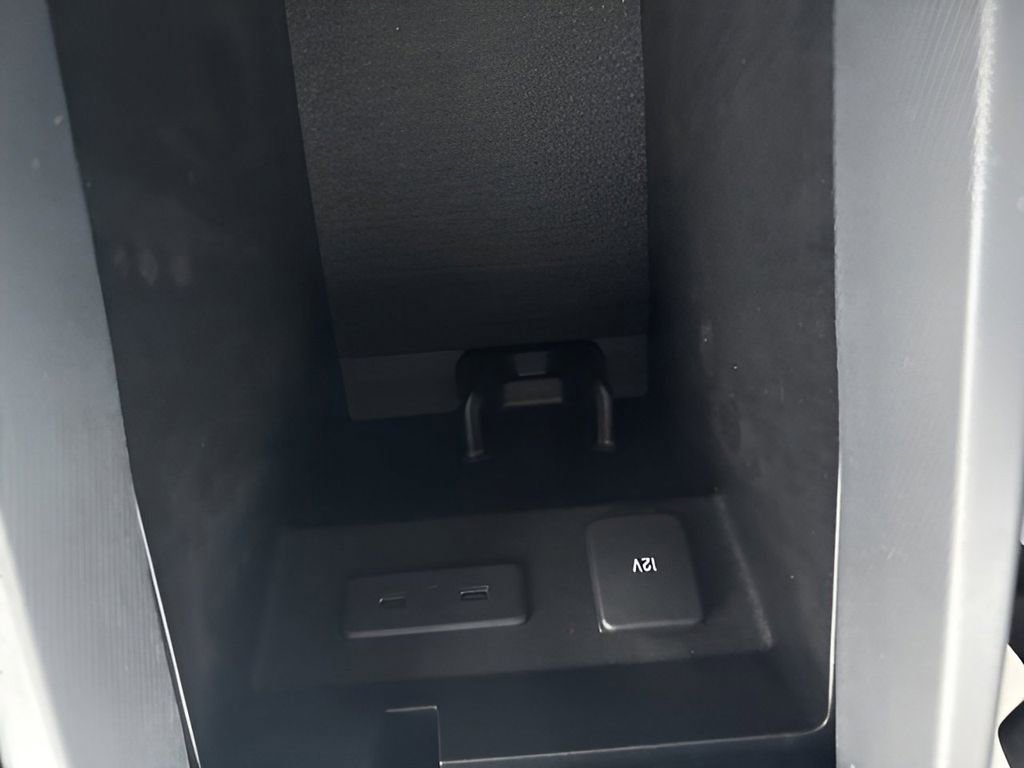 Used 2025 Ford Mustang Mach-E Premium image 31