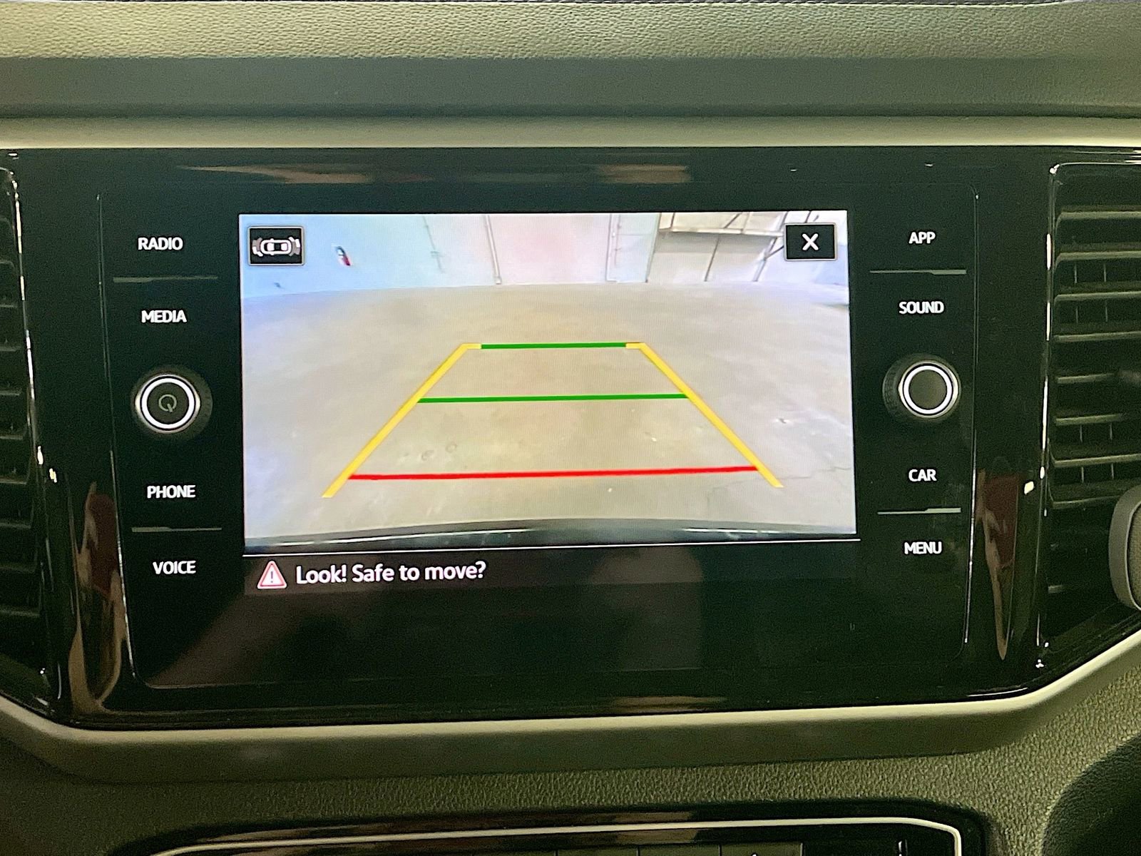 Used 2022 Volkswagen Atlas SE image 13