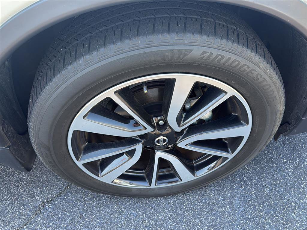 Used 2019 Nissan Rogue SL w/ Premium Package FWD image 9