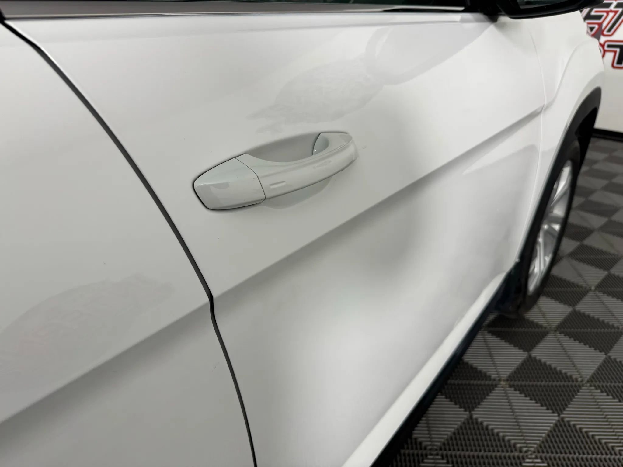 Used 2021 Volkswagen Atlas SE image 33