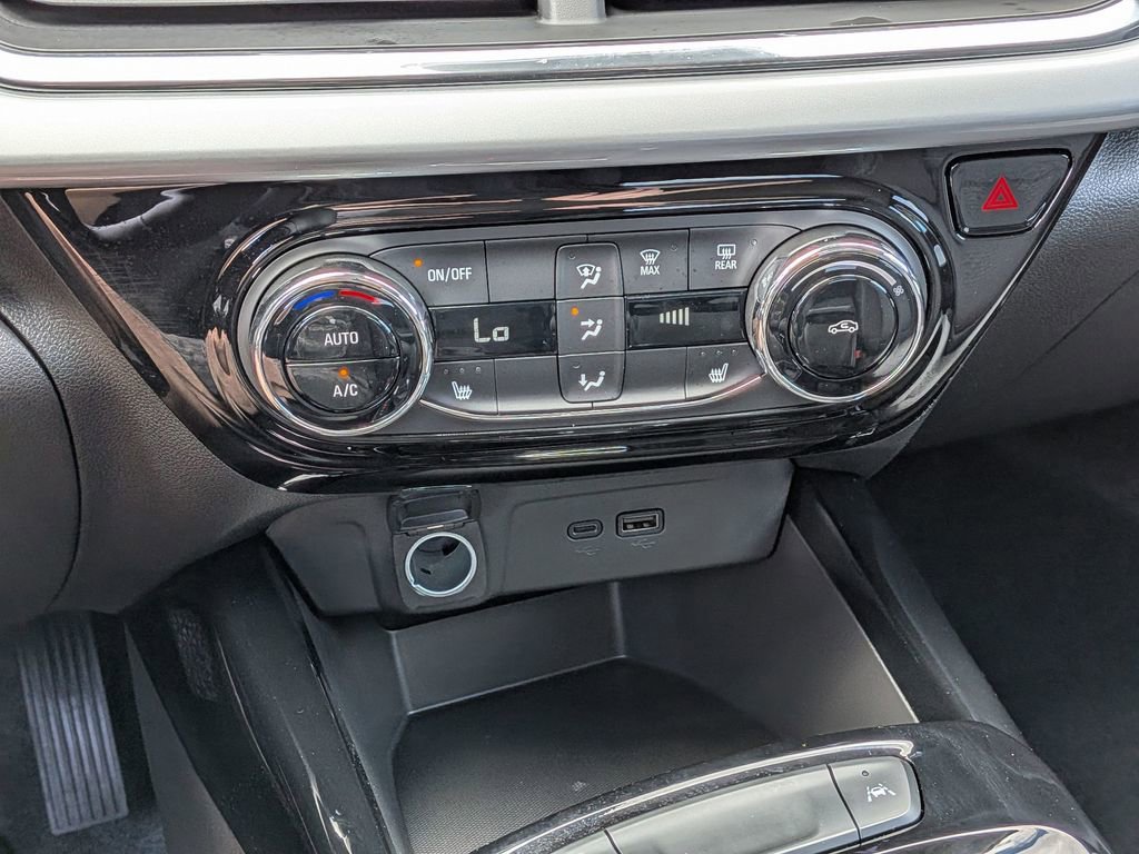 Used 2026 Chevrolet Trax LT w/ Driver Confidence Package FWD image 16