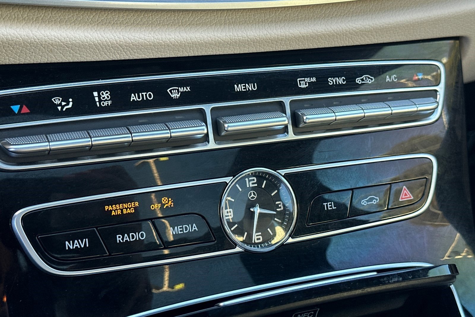 Used 2017 Mercedes-Benz E 300 4MATIC image 15