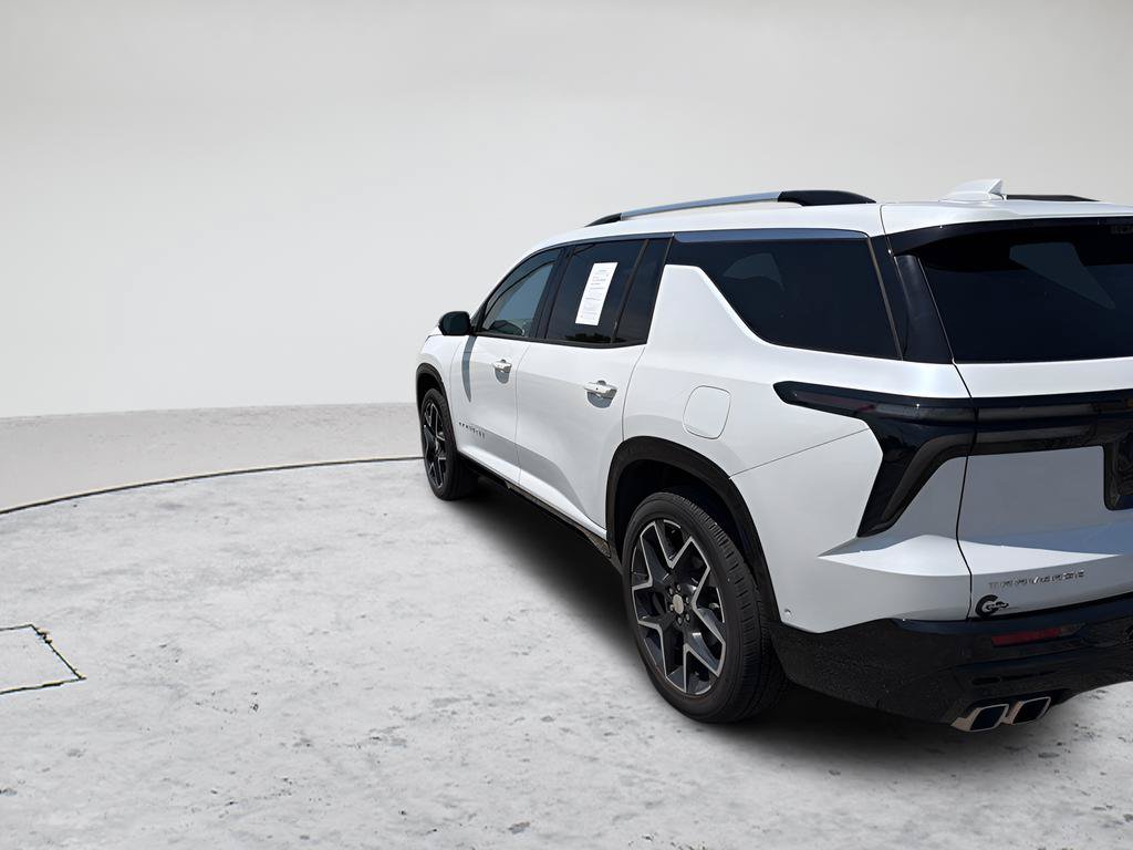 Used 2025 Chevrolet Traverse High Country FWD image 28