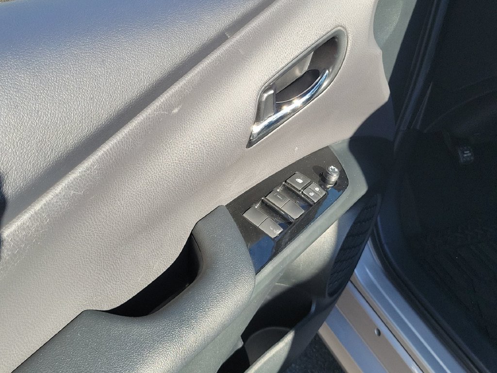Used 2021 Toyota Prius Prime LE w/ Carpet Mat Package (TMS) FWD image 22