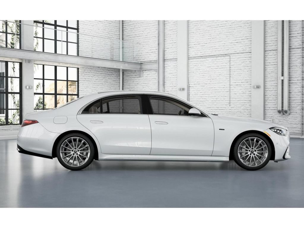 Used 2025 Mercedes-Benz S 580e 4MATIC Sedan image 2