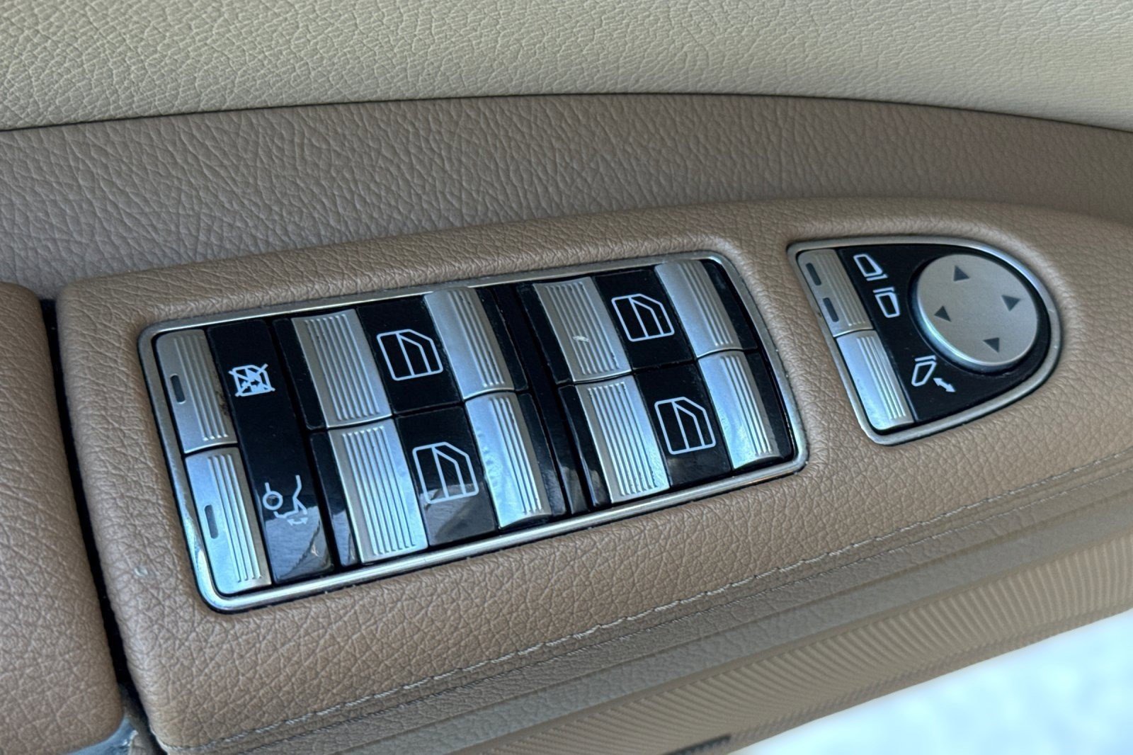 Used 2008 Mercedes-Benz S 550 image 12