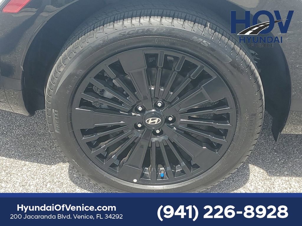 Used 2025 Hyundai Santa Fe Calligraphy image 12