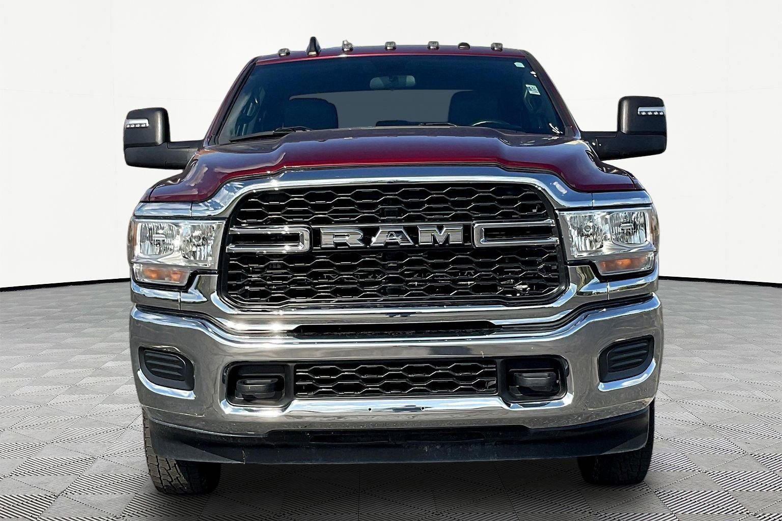 Used 2024 RAM 3500 Tradesman w/ Chrome Appearance Group image 3