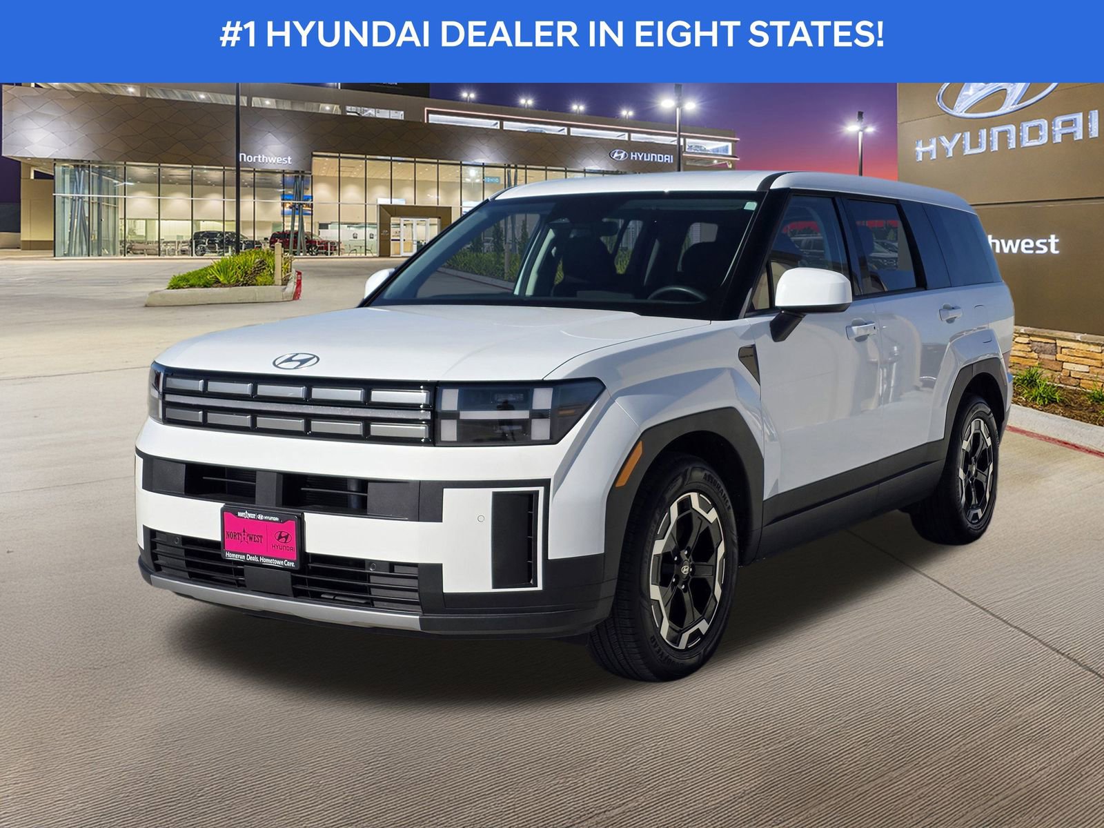 Used 2025 Hyundai Santa Fe SE image 2