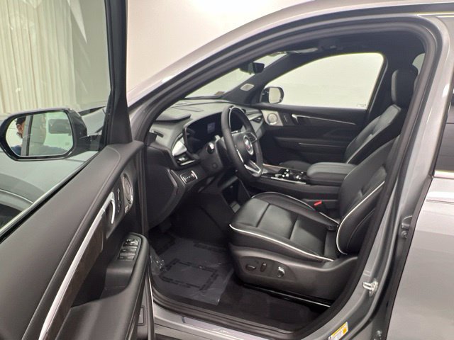 Used 2026 Buick Enclave Avenir w/ Super Cruise Package FWD image 12