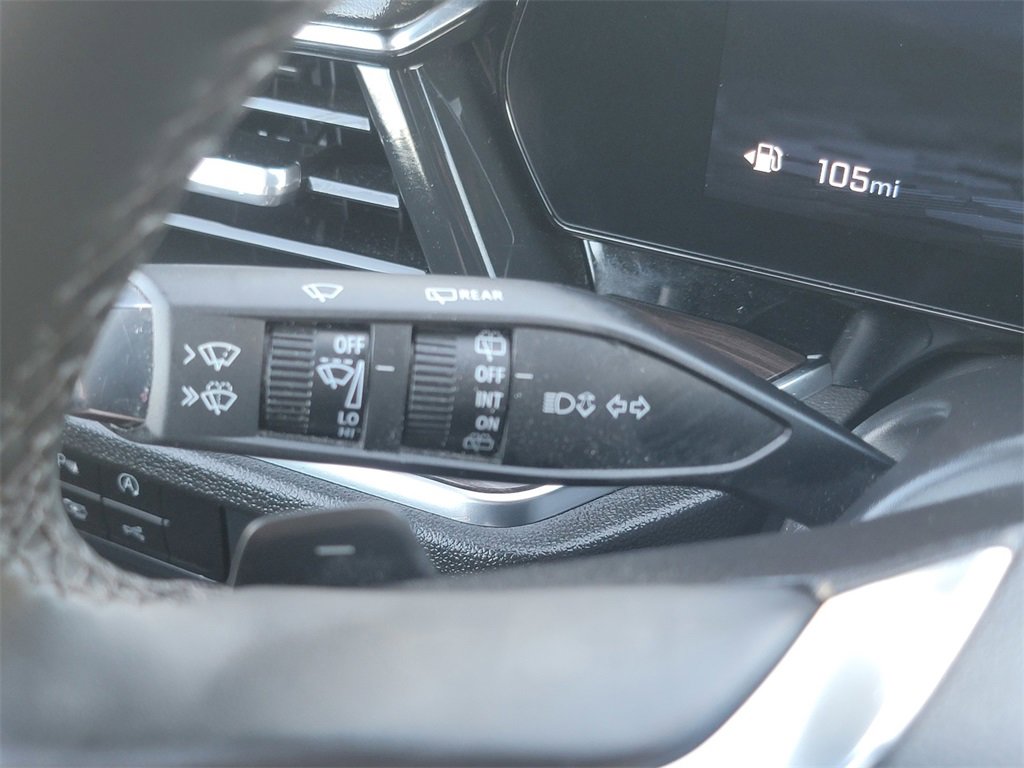 Used 2025 Chevrolet Suburban LT w/ Comfort Package image 37