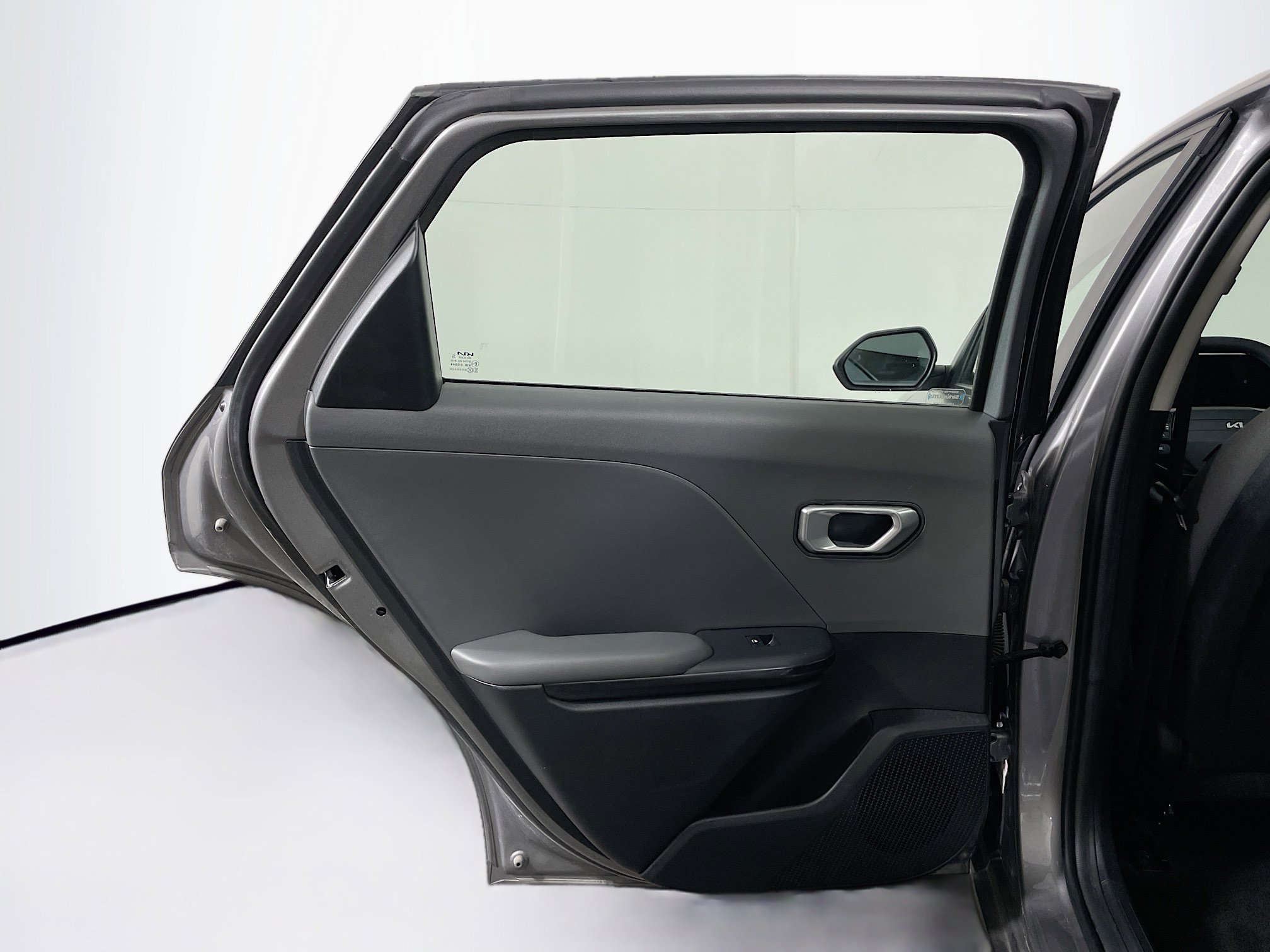 Used 2025 Kia K4 LXS image 25