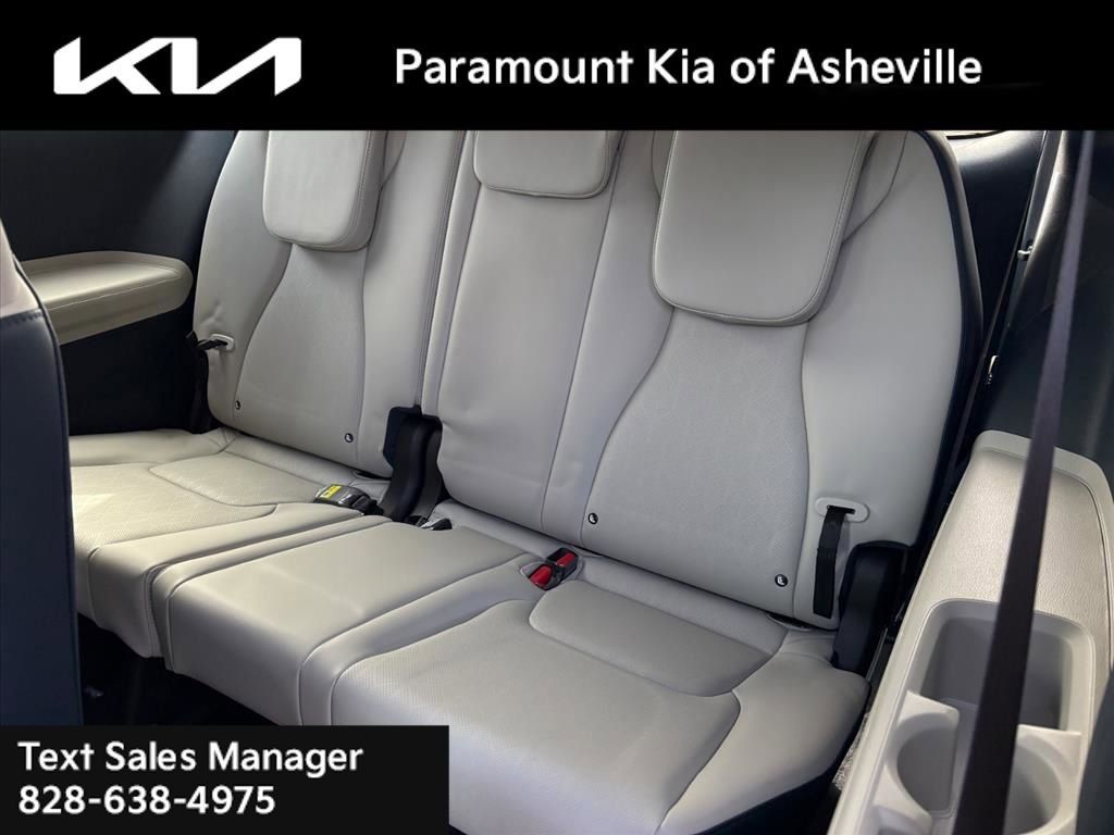 New 2026 Kia Carnival SX w/ SX Dark Edition Package image 23