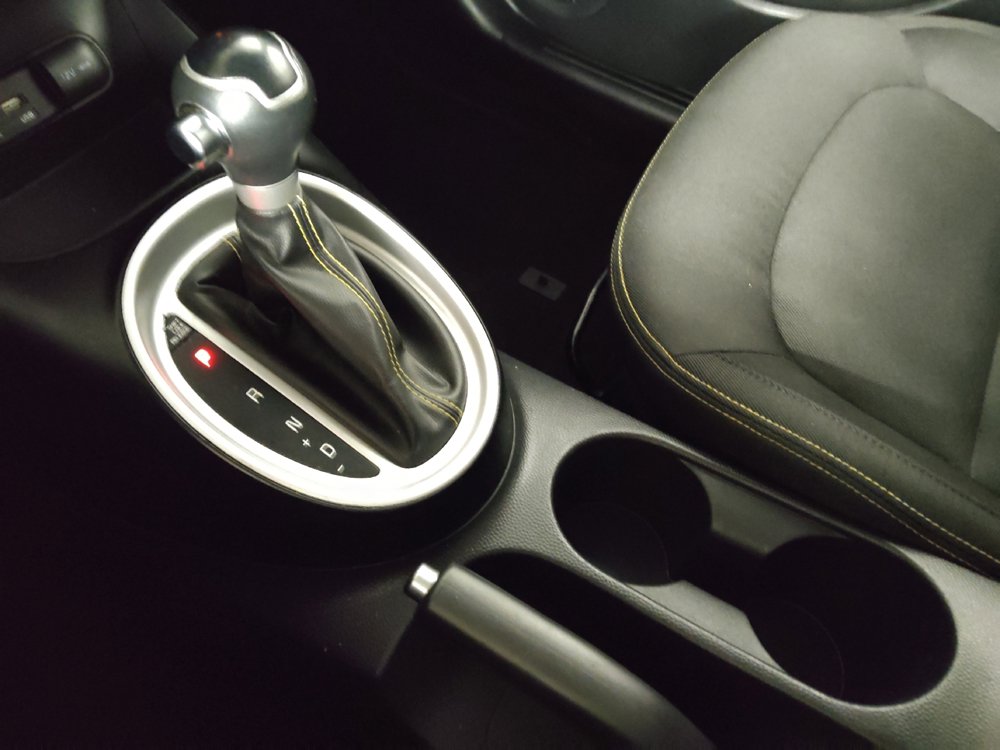 Used 2016 Kia Soul + image 26