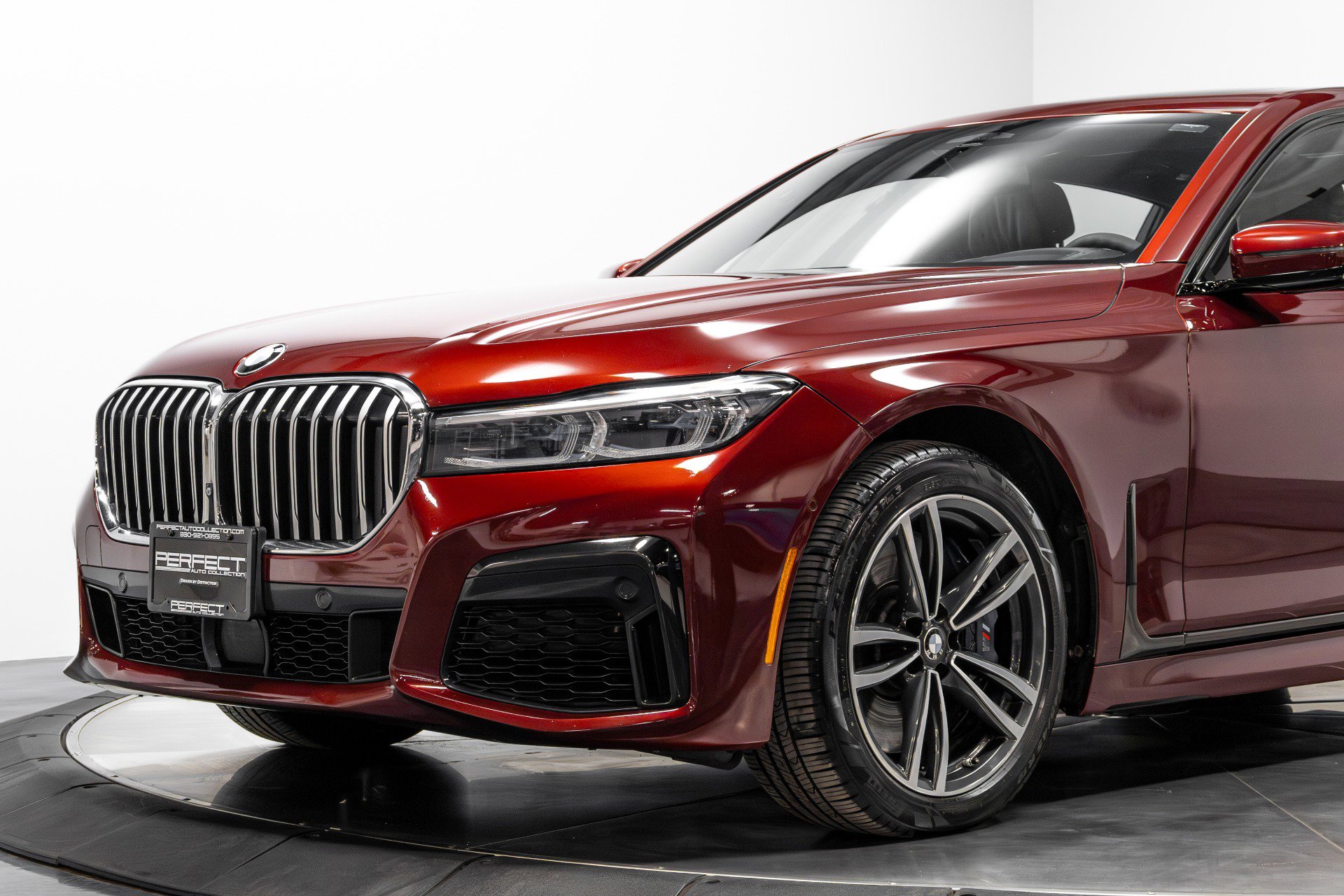 Used 2020 BMW 750i xDrive w/ Executive Package image 4