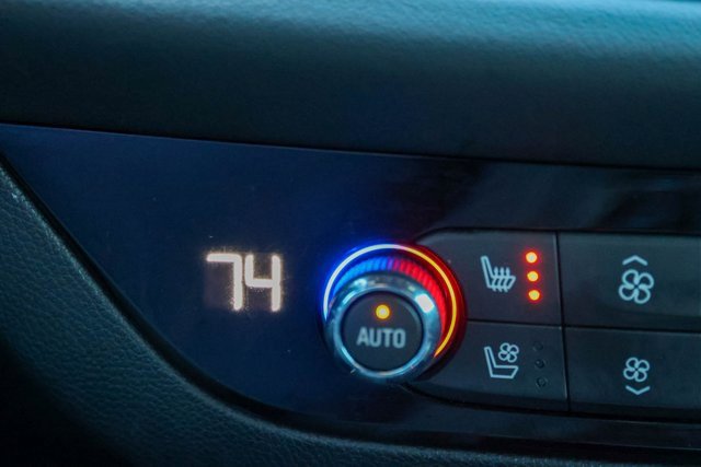 Used 2024 Buick Enclave Premium image 28